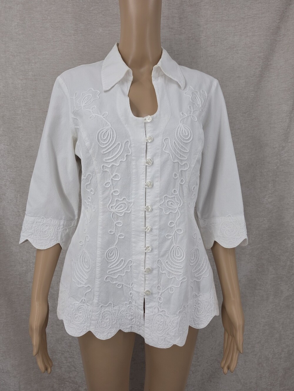 Gretty Zueger White Soutache Embroidered Button-Front Women's Top Scalloped Hem